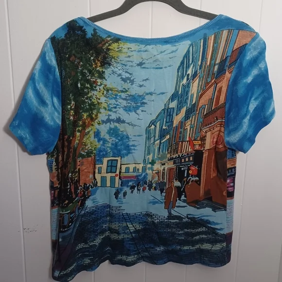 Y2K Chic City Tee - Picture 4 of 4